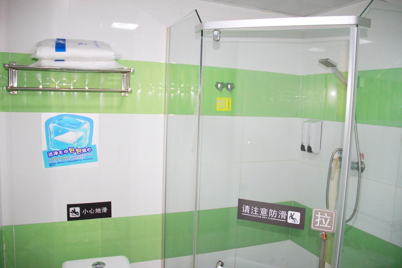 7Days Inn Guangzhou South Railway Station Huijiang Subway Station Exteriér fotografie